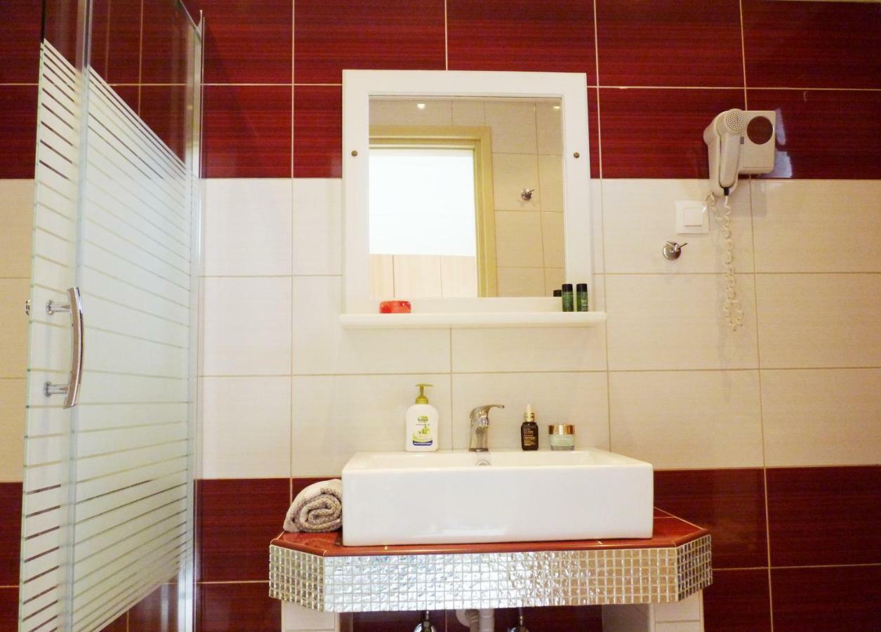 Yannis Apartments Afytos Exterior foto