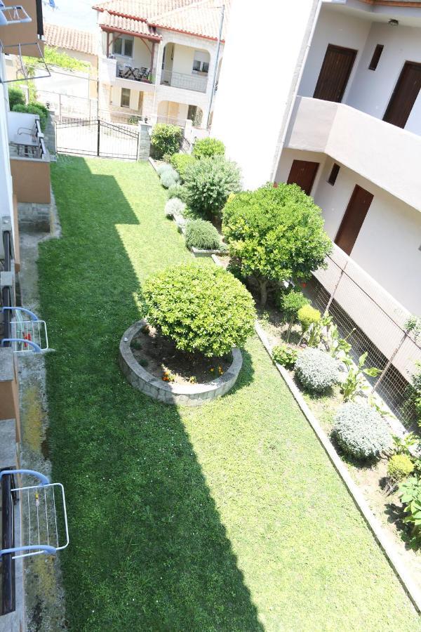 Yannis Apartments Afytos Exterior foto
